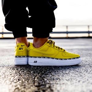 Nike Airforce 1’s 07 SE Premium Overbranded Yellow 💛
